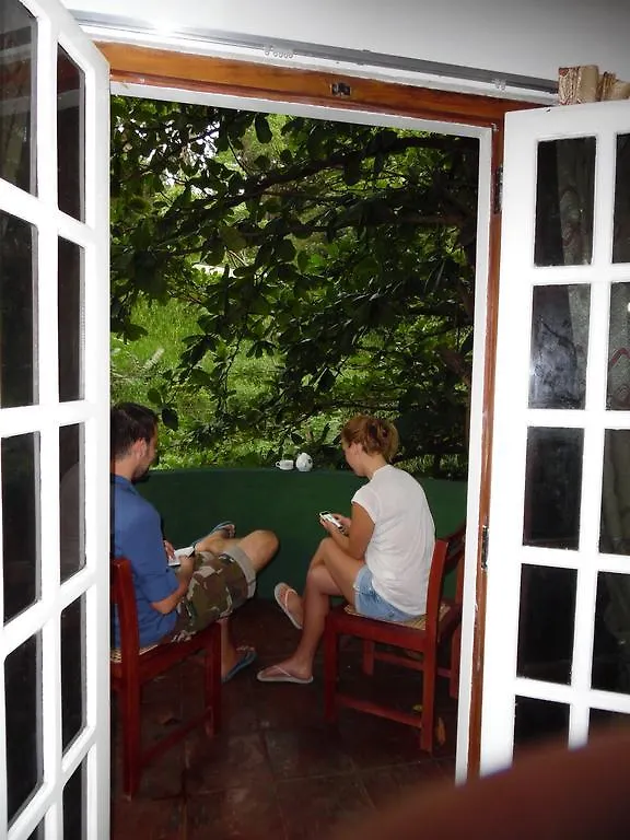 *** Hotel Linwood Bungalow Kandy Sri Lanka